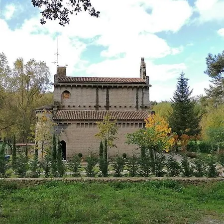 Iglesia Del Sagrado Corazon Lodge Torello