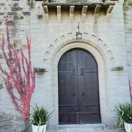 Iglesia Del Sagrado Corazon Lodge Torello