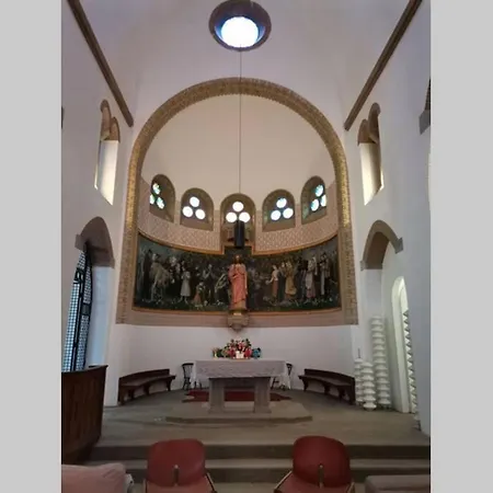 Iglesia Del Sagrado Corazon Lodge *